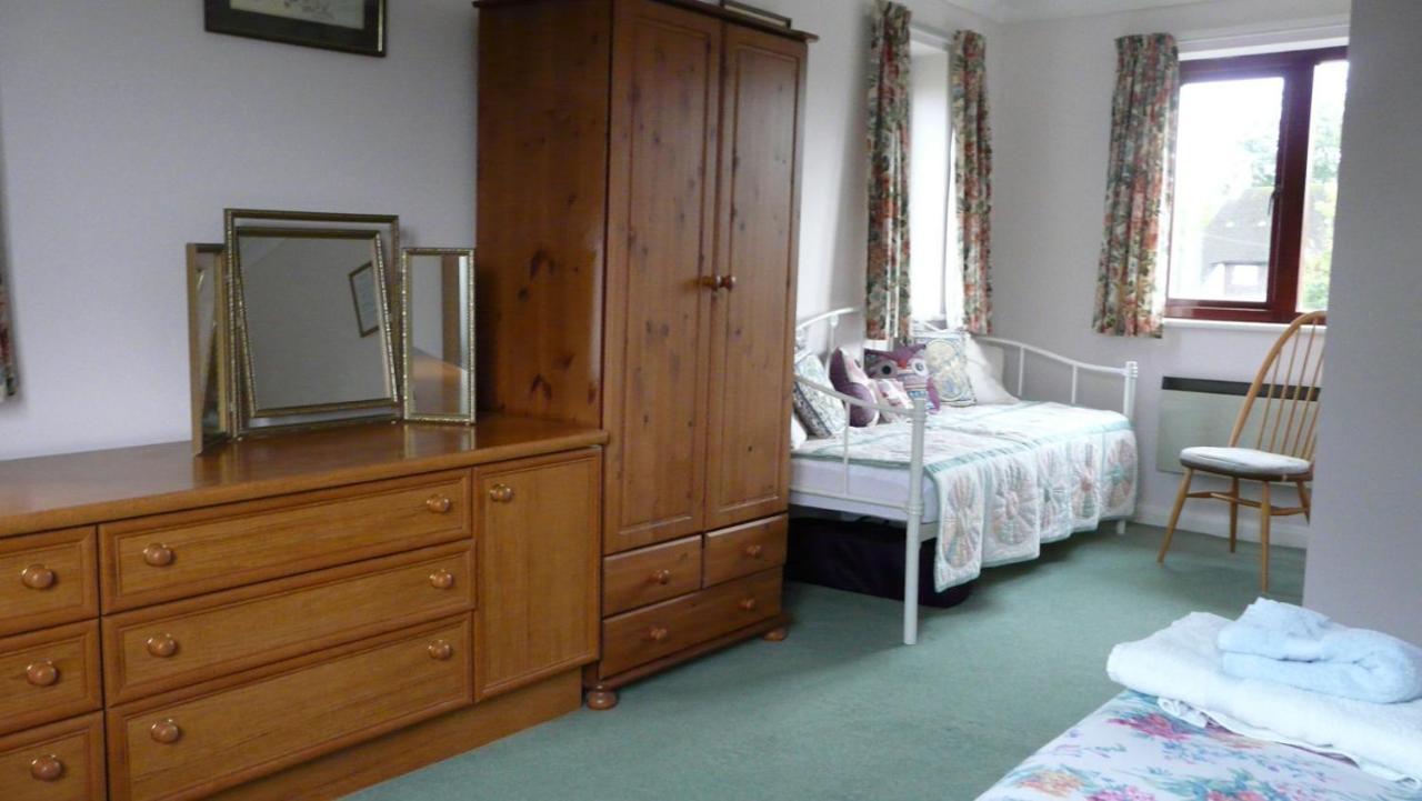 Bramley Cottage Holidays Τσίτσεστερ Εξωτερικό φωτογραφία